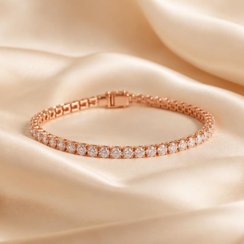 Aevora tennis bracelet with diamonds